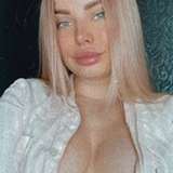 blondyariax from onlyfans